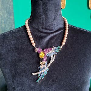 NEW Parrot necklace & earrings set with rose tone pearls and multi color crystal